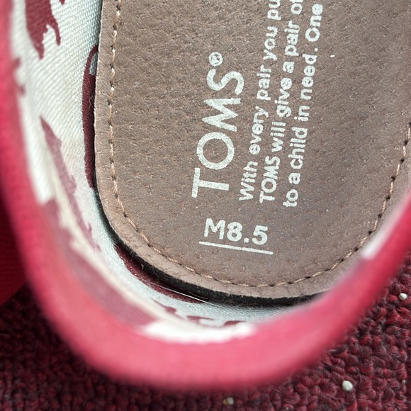 Red Tom’s. Worn twice, great condition. Men’s 8 1/2 - Picture 6 of 6
